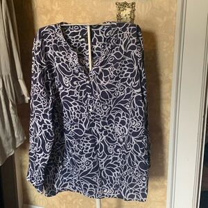 Talbots plus size 100 percent linen split v top.Worn maybe twice.Excellent shape